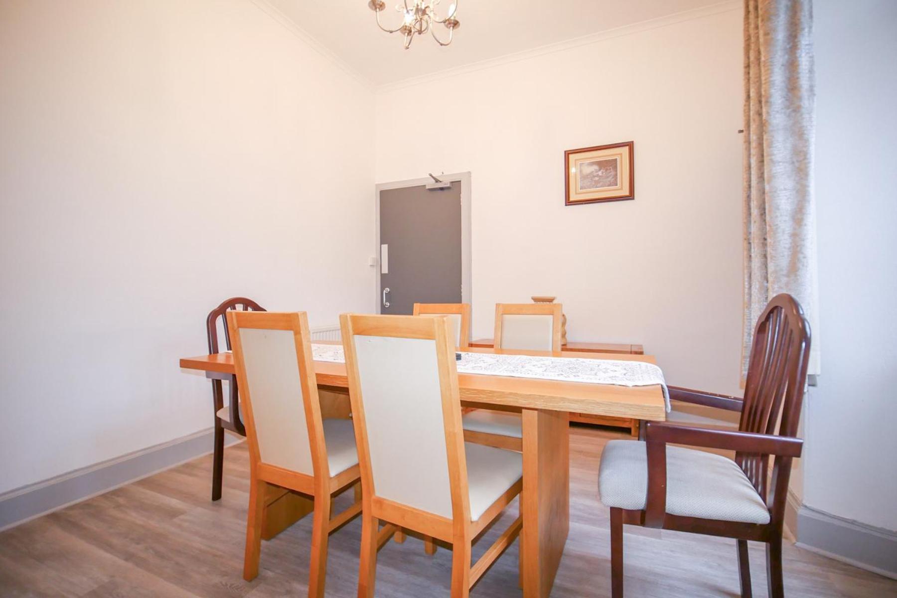 Telford Rd 5 Bedroom House * Inverness
